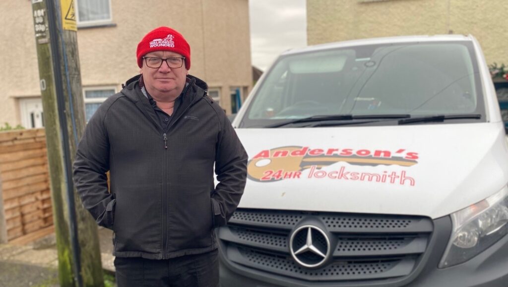 mark and van crop